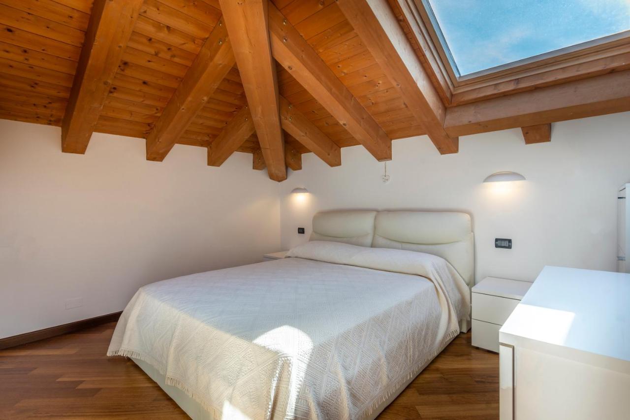 New Deal - Apt With Terrace, Jacuzzi & Netflix Palmanova Exterior photo